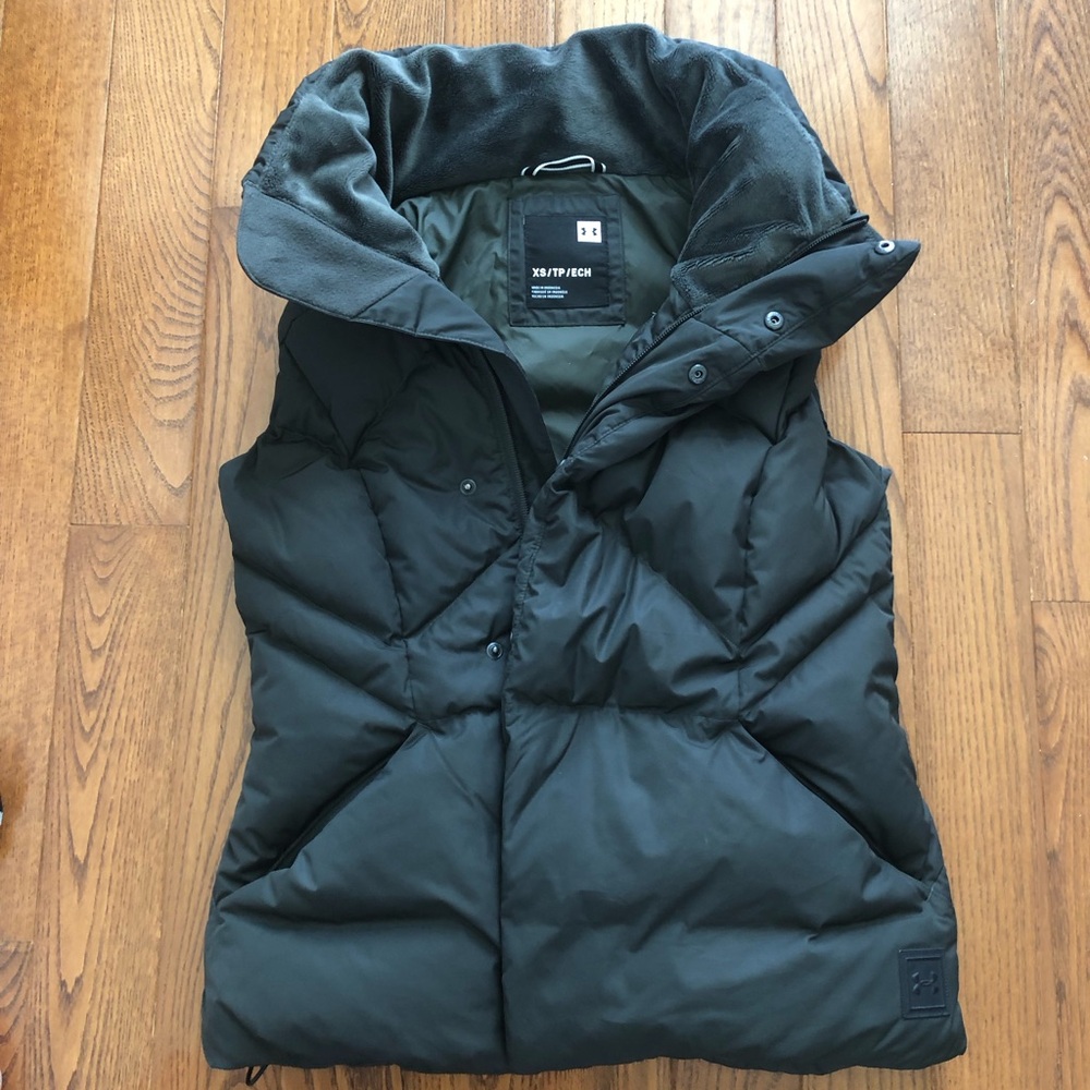 Under Armour Puffer vest XS
